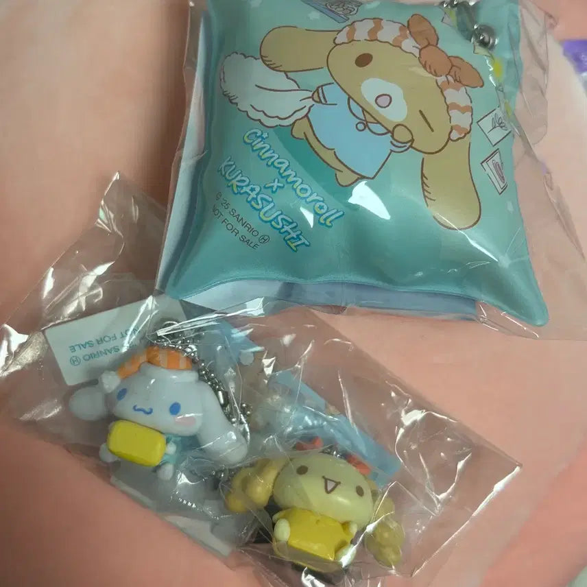 [BUNJANG] Kura Sushi Cinnamoroll Bundle Set Keyring and Cushion / 일괄) 쿠라스시 시나모롤 키링 쿠션 가챠 시나모롤 쉬폰