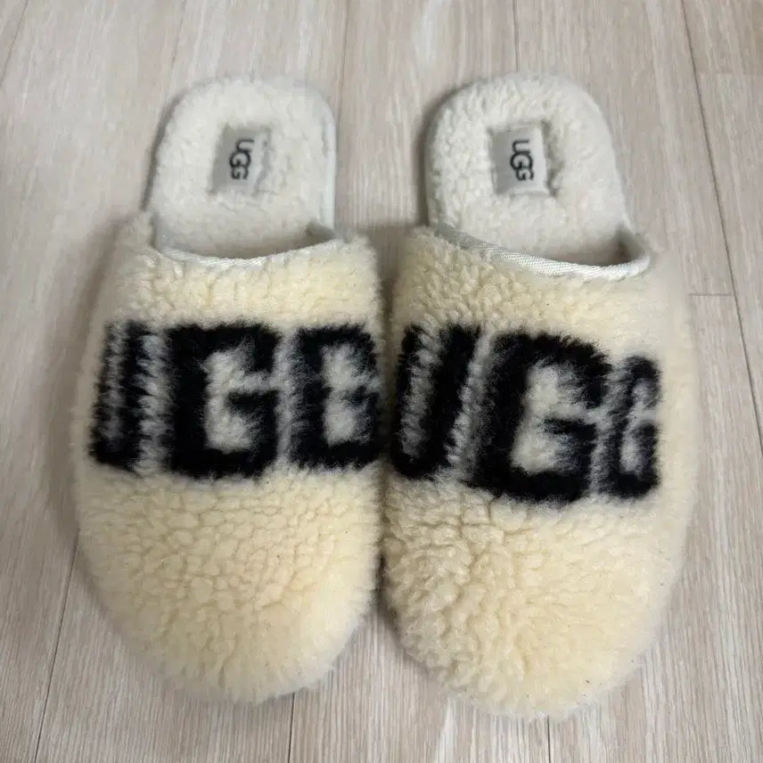 [BUNJANG] UGG Ivory Slippers 270 / UGG 어그 슬리퍼 아이보리 270