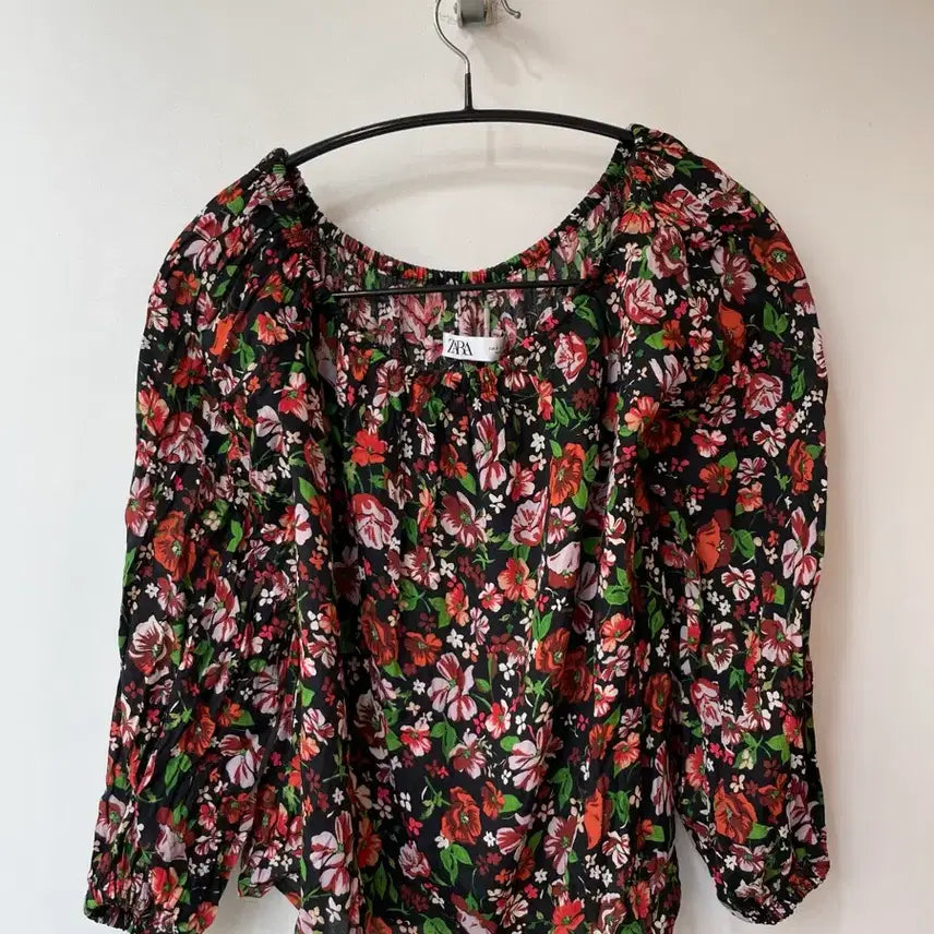 [BUNJANG] ZARA Flower Blouse (Size S) / 자라 플라워 블라우스 S