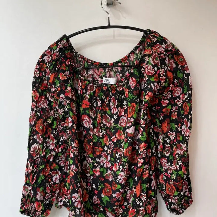 [BUNJANG] ZARA Flower Blouse (Size S) / 자라 플라워 블라우스 S