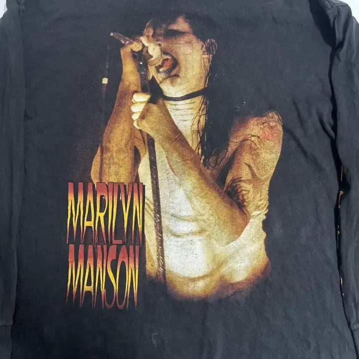 [SOLD OUT] 90s 마릴린맨슨 롱 슬리브