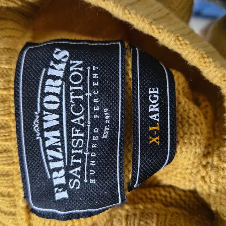 [BUNJANG] Prizmworks Dog Character Knit Sweater / 프리즘웍스 니티
