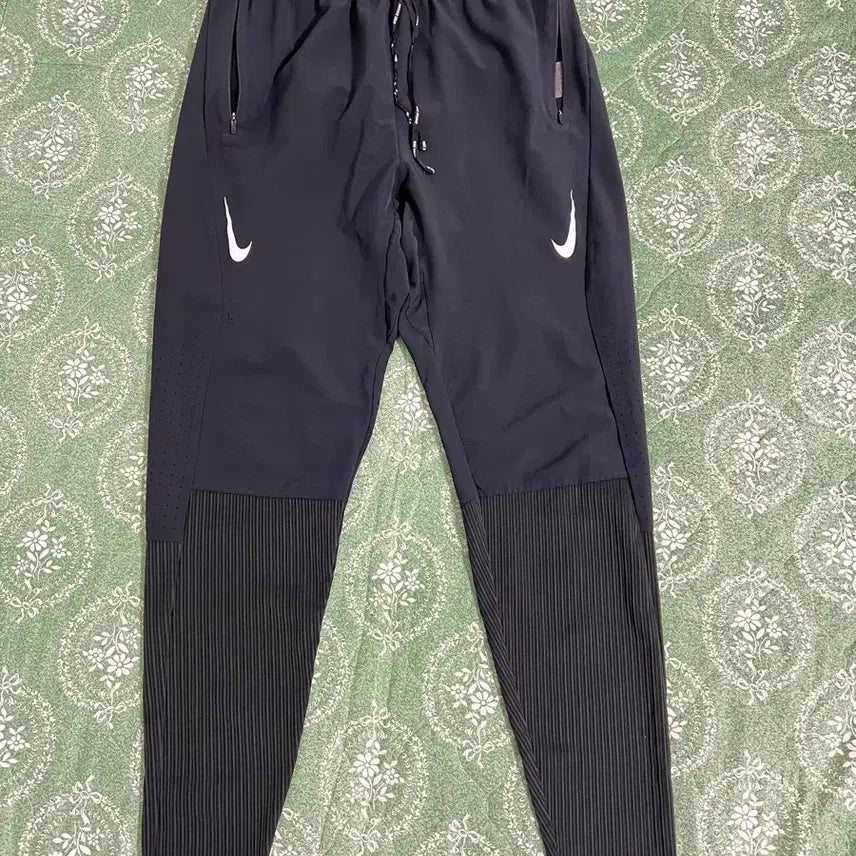 [SOLD OUT] 나이키 에어로스위프트 레이싱 팬츠