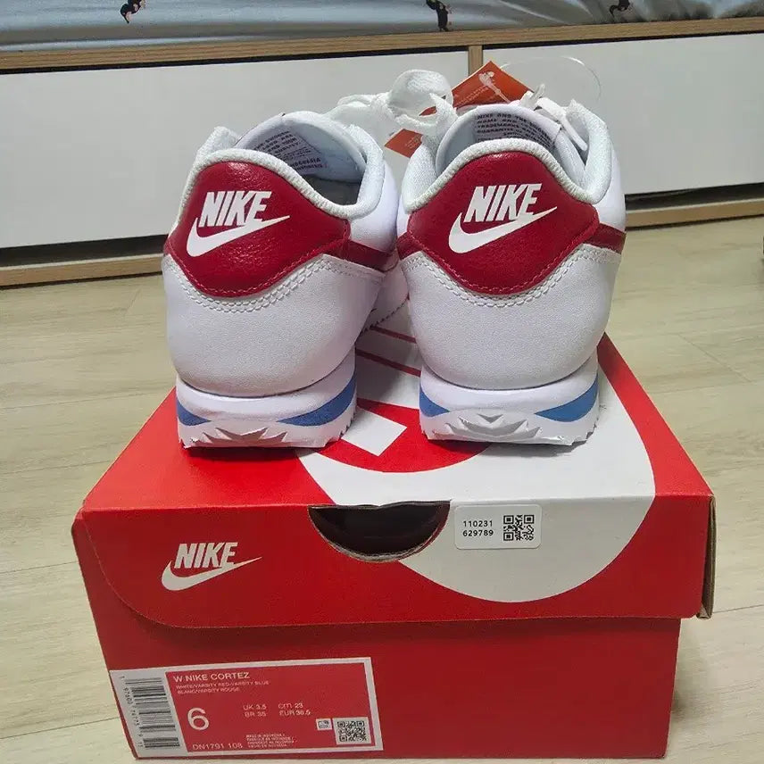 [SOLD OUT] 나이키 코르테즈 흰빨파 운동화 230