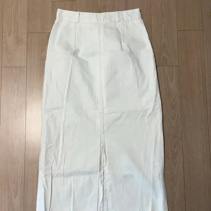 [BUNJANG] H-Line White Skirt (S) / 화이트 H라인 스커트 (s)