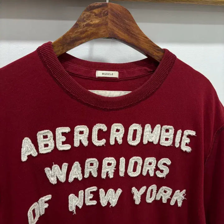 [SOLD OUT] Abercrombie 레터링 반팔티 Xl