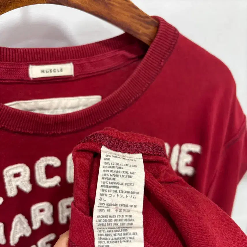 [SOLD OUT] Abercrombie 레터링 반팔티 Xl