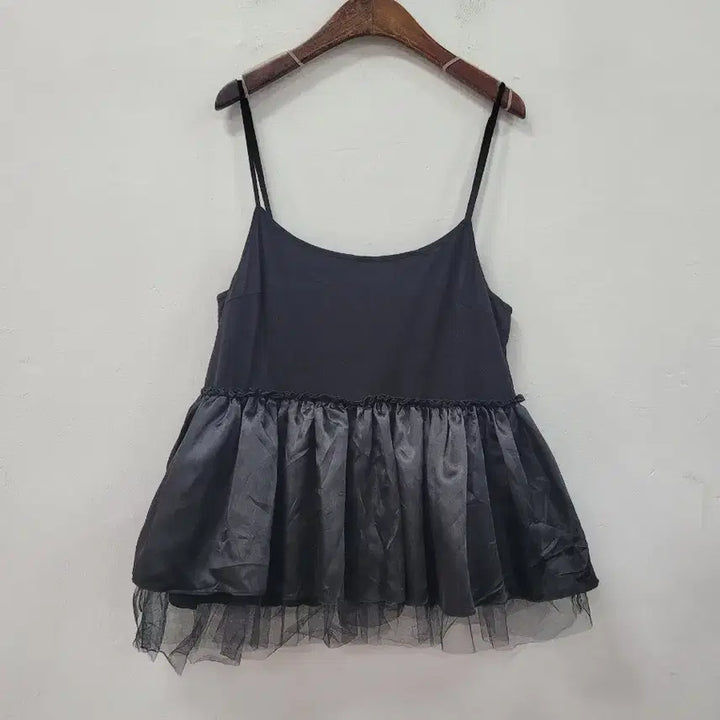 [SOLD OUT] BEARDSLEY 블랙 캉캉 튜튜 캐미솔 탑