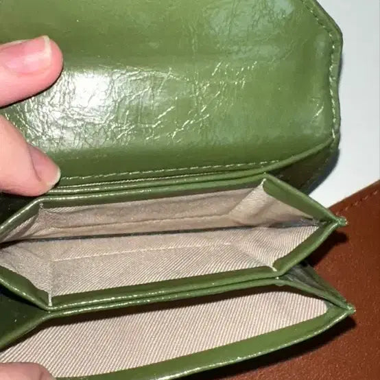 [BUNJANG] Fennec Crinkle Triangle Card Wallet Olive / 페넥 크링클 트라이앵글 카드지갑 올리브