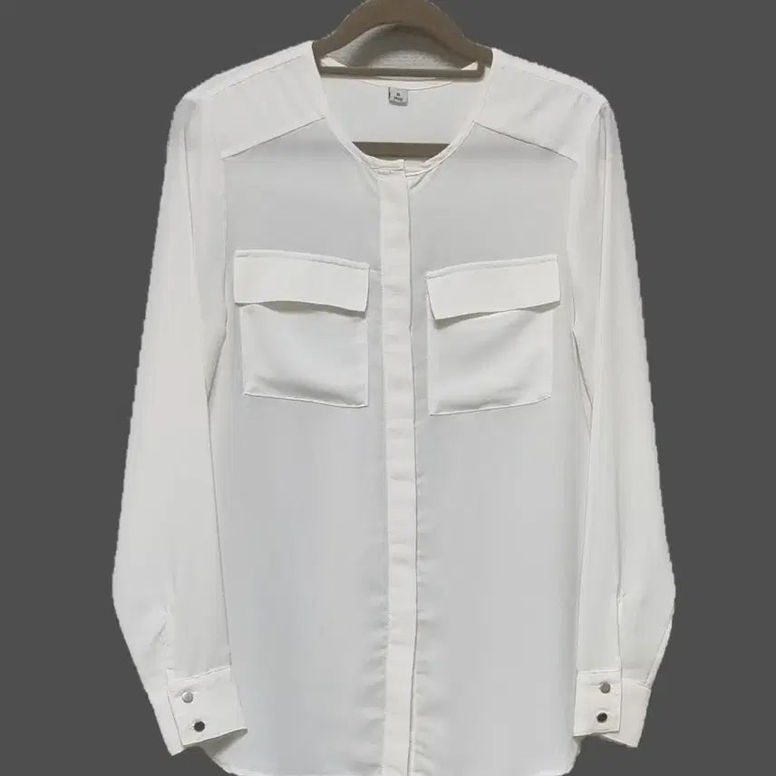 [BUNJANG] Kamichi by Mac &amp; Logan Blouse Set (White, Light Khaki) / 카미치바이 맥앤로건 블라우스 2개(55)