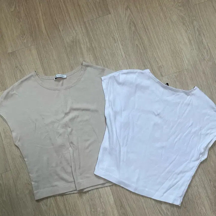 [SOLD OUT] ZARA 반팔 티셔츠 화이트/베이지 (일괄판매)