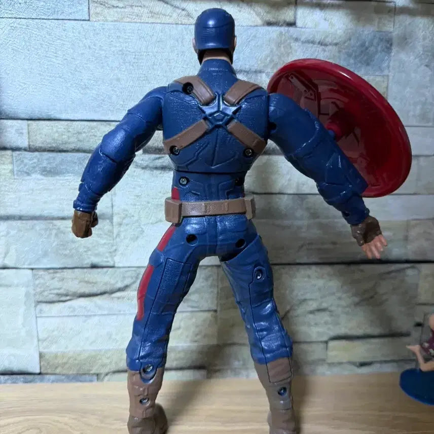 [BUNJANG] Marvel Captain America Vintage Figure / 새상품 빈티지 어벤져스 마블 캡틴 아메리카 대형 피규어