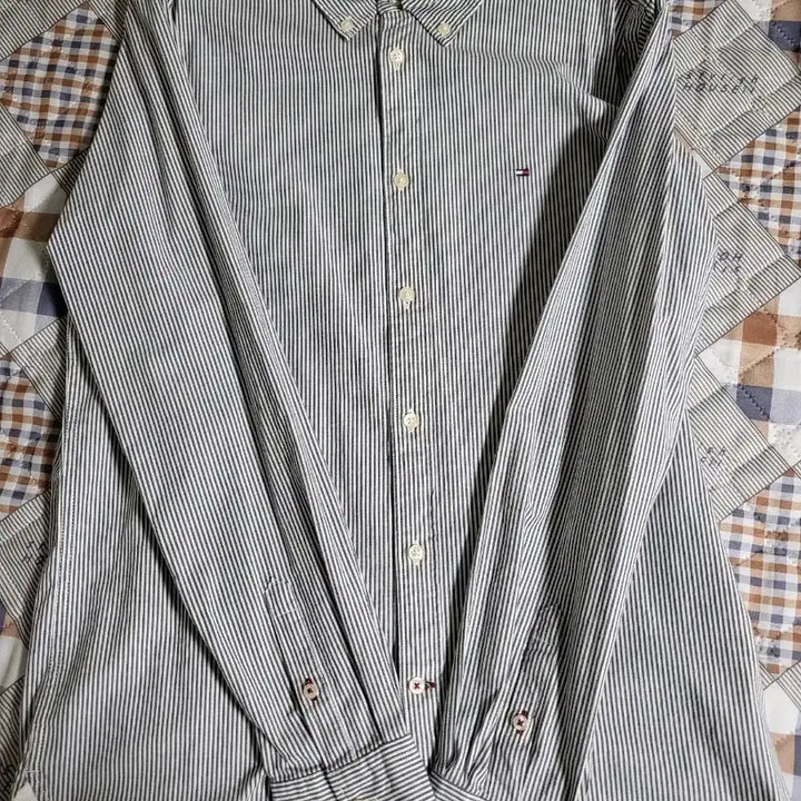 [BUNJANG] Tommy Hilfiger Stripe Shirt S Regular Fit / 타미힐피거 스트라이프 셔츠 S 레귤러핏