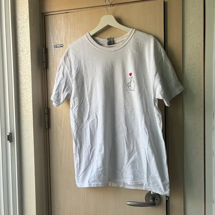 [SOLD OUT] 하트 반팔 티셔츠