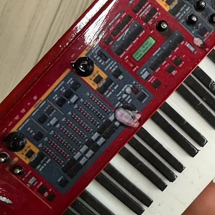 [BUNJANG] DAY6 Wonpil Keyboard Synthesizer Miniature / 데이식스 악기 미니어처 원필 키보드 신디사이저