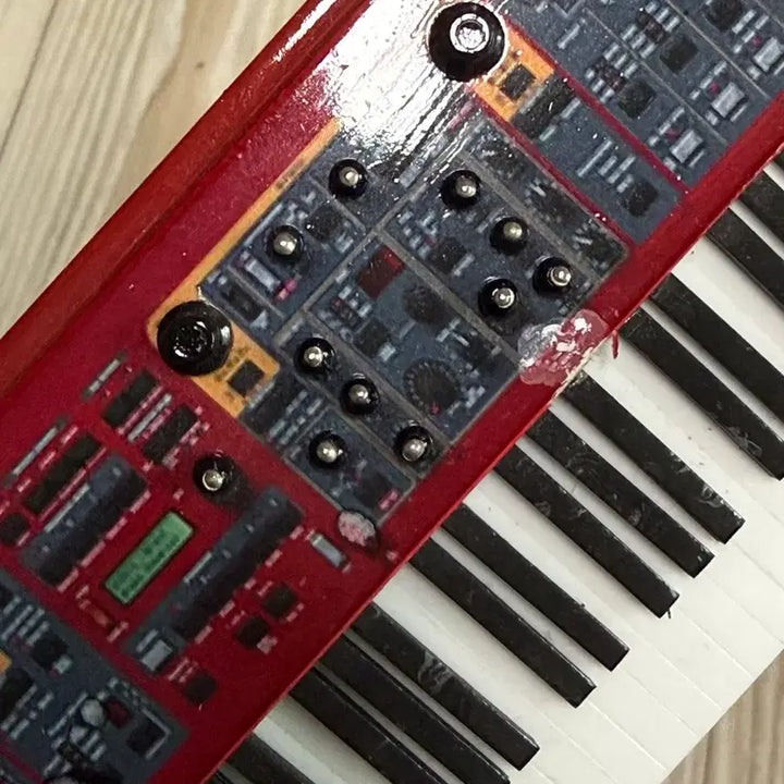 [BUNJANG] DAY6 Wonpil Keyboard Synthesizer Miniature / 데이식스 악기 미니어처 원필 키보드 신디사이저