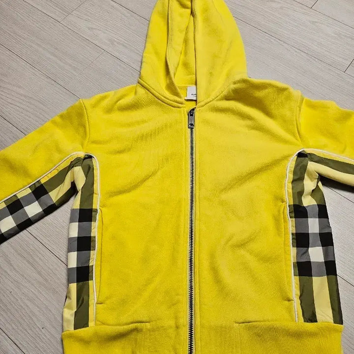 [BUNJANG] Burberry Yellow Check Hooded Zip-up Jacket / 버버리 옐로우 체크 후드 집업