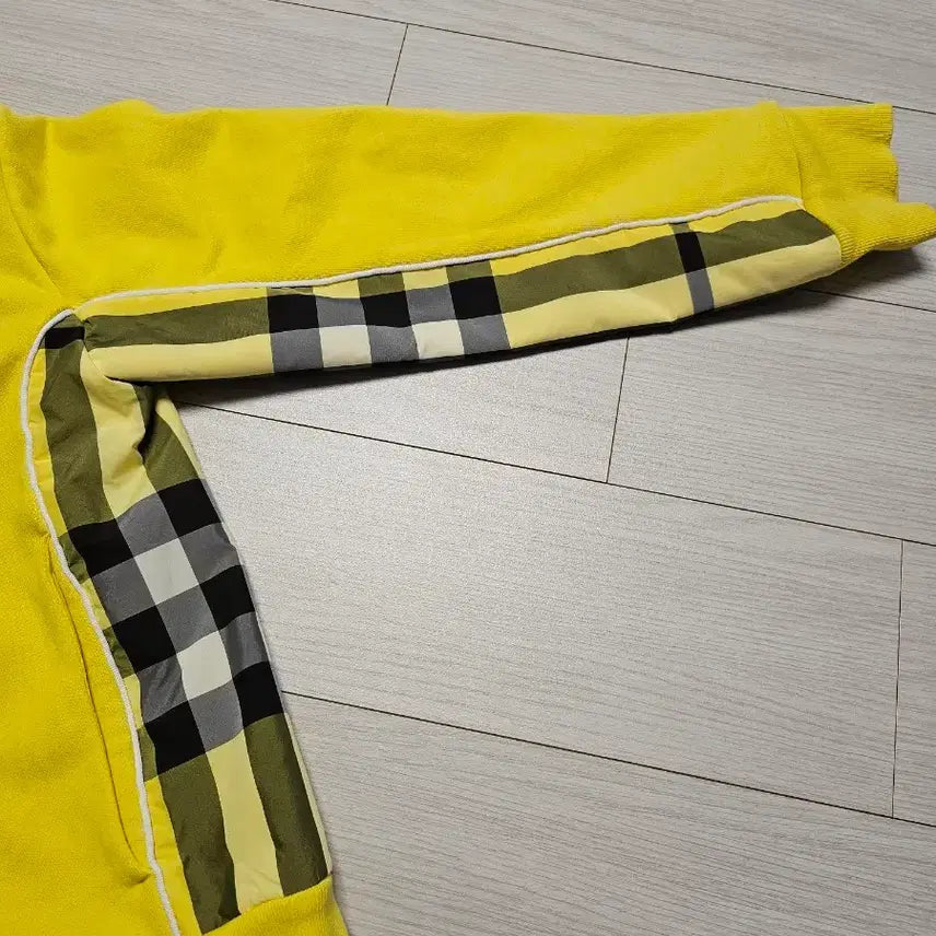 [BUNJANG] Burberry Yellow Check Hooded Zip-up Jacket / 버버리 옐로우 체크 후드 집업
