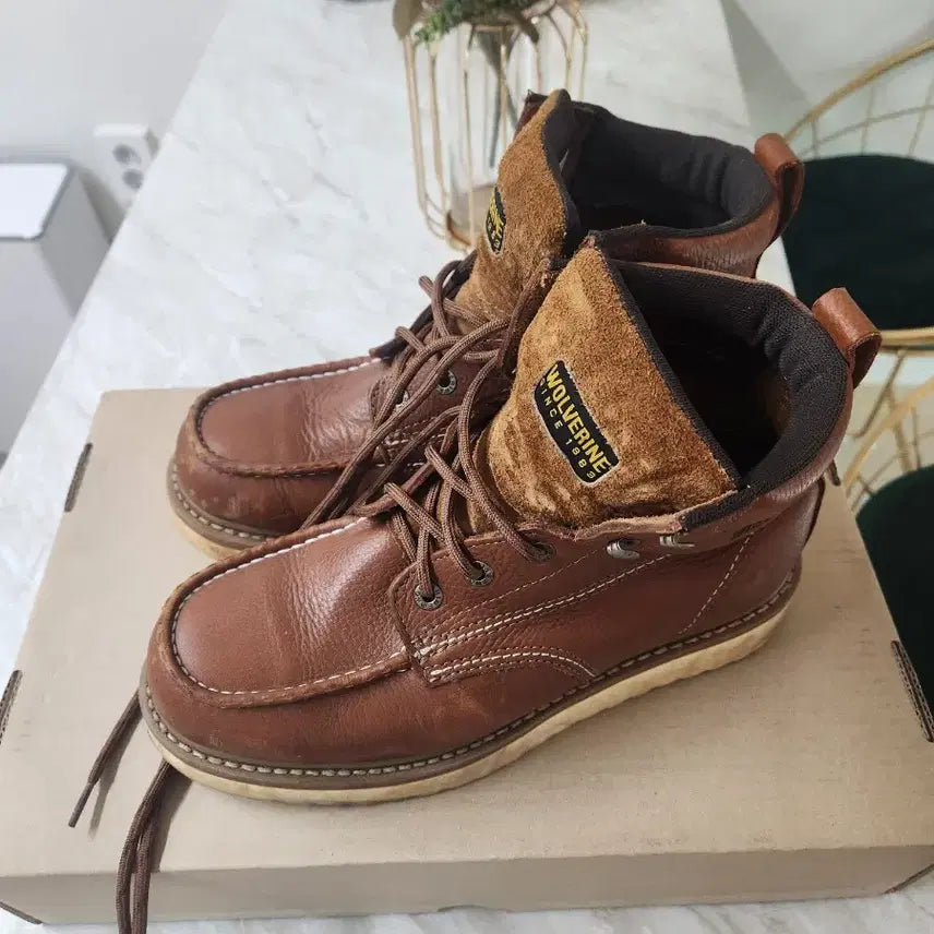 [BUNJANG] Wolverine Brown Leather Lace-up Boots / 울버린 브라운 레더 워커 부츠