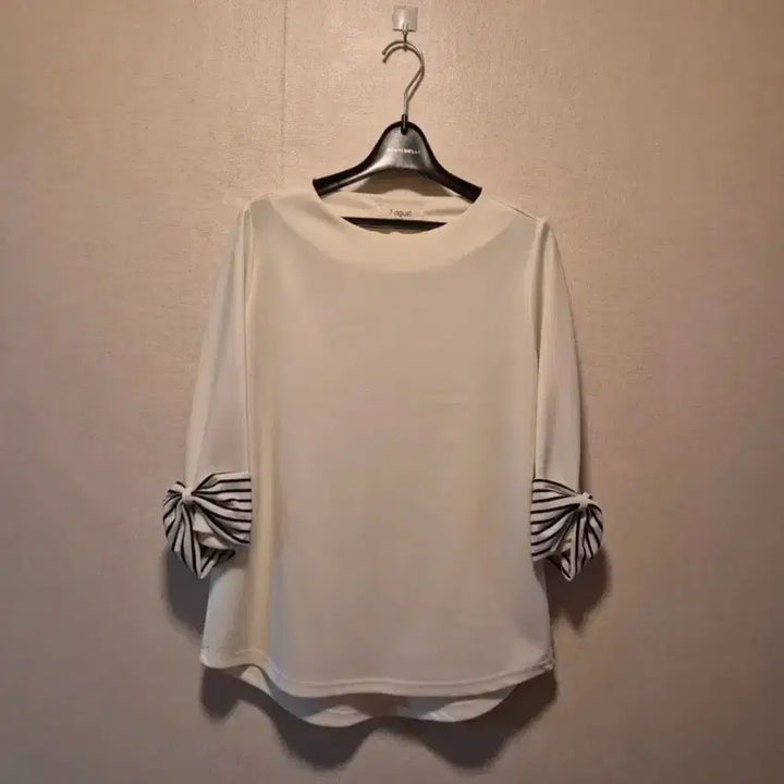 [BUNJANG] White Ribbon 3/4 Sleeve Blouse / 화이트 리본 7부소매 블라우스