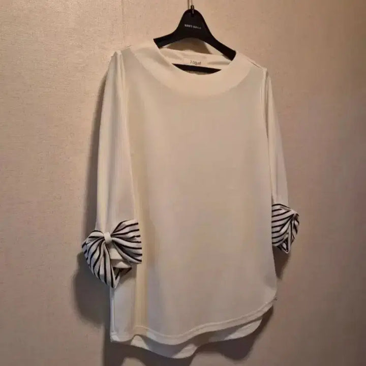[BUNJANG] White Ribbon 3/4 Sleeve Blouse / 화이트 리본 7부소매 블라우스