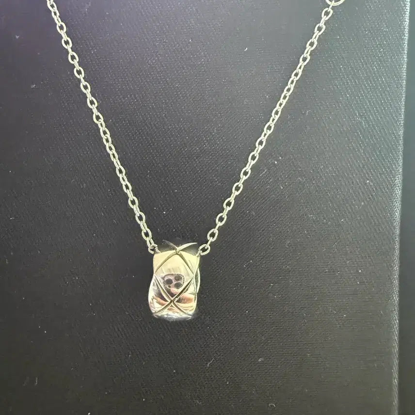 [BUNJANG] Chanel Coco Necklace Medium White Gold / 샤 코코 목걸이 미디움 사이즈