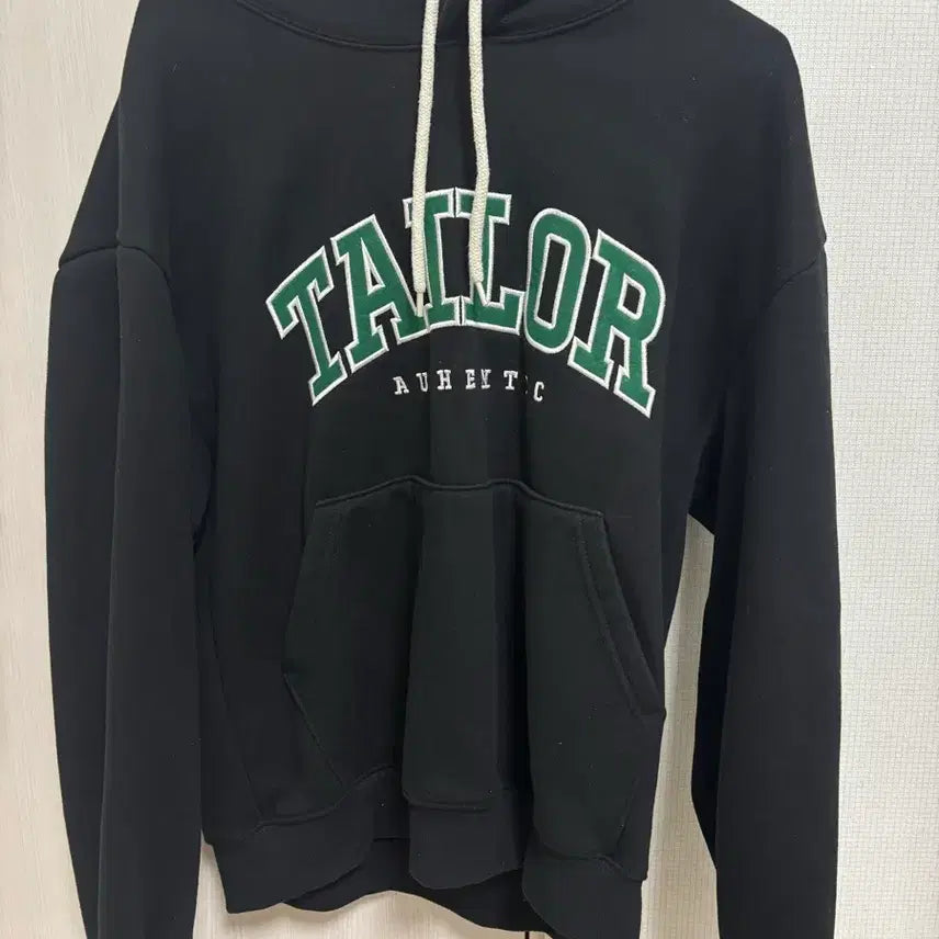 [BUNJANG] Taylor Studio NBL Fleece Hoodie Black Green / 테일러스튜디오 엔비엘 기모 후드 블랙그린