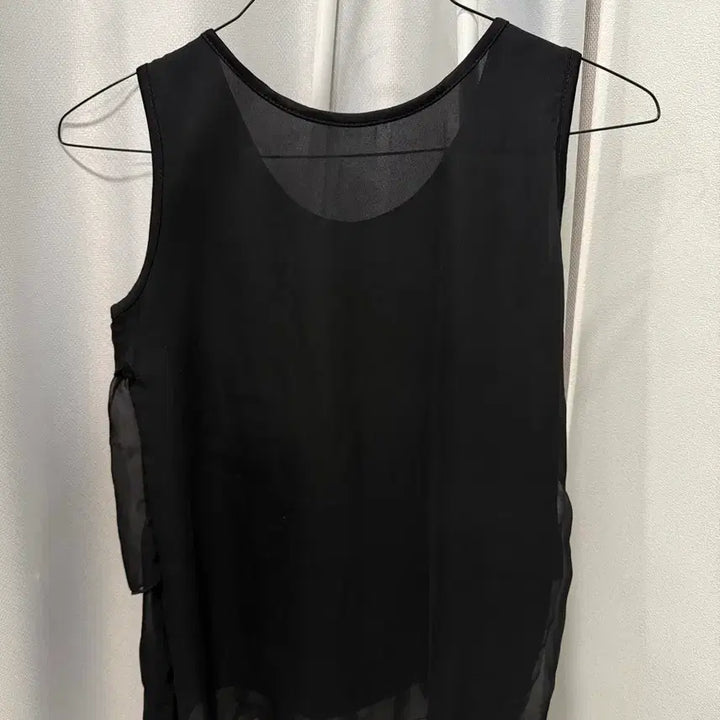 [BUNJANG] Vintage Black Cubic Chiffon Tank Top / 빈티지 블랙 큐빅 쉬폰 나시 모리걸히피y2k갸루