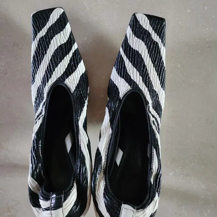 [BUNJANG] Bottega Veneta Puffer Shoes Heels 37 (US 6.5) / 보테가 베네타 펌퍼스 구두 235
