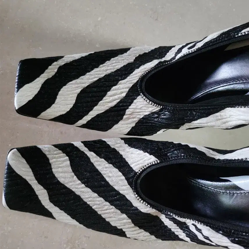 [BUNJANG] Bottega Veneta Puffer Shoes Heels 37 (US 6.5) / 보테가 베네타 펌퍼스 구두 235