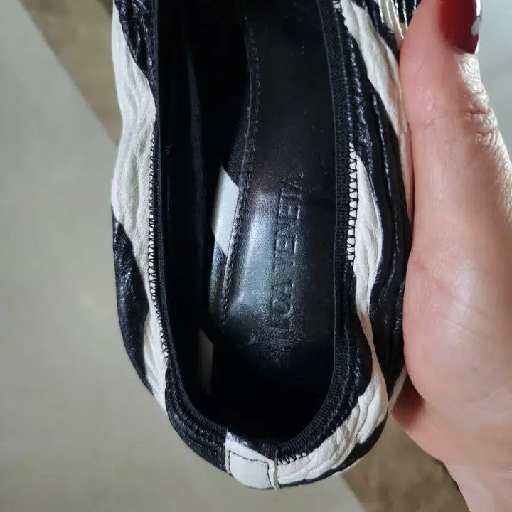[BUNJANG] Bottega Veneta Puffer Shoes Heels 37 (US 6.5) / 보테가 베네타 펌퍼스 구두 235