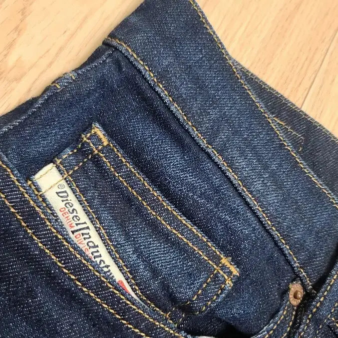 [BUNJANG] Diesel D-LUSTER Tapered Jeans / 정품 디젤 D-LUSTER 테이퍼드진 청바지 33