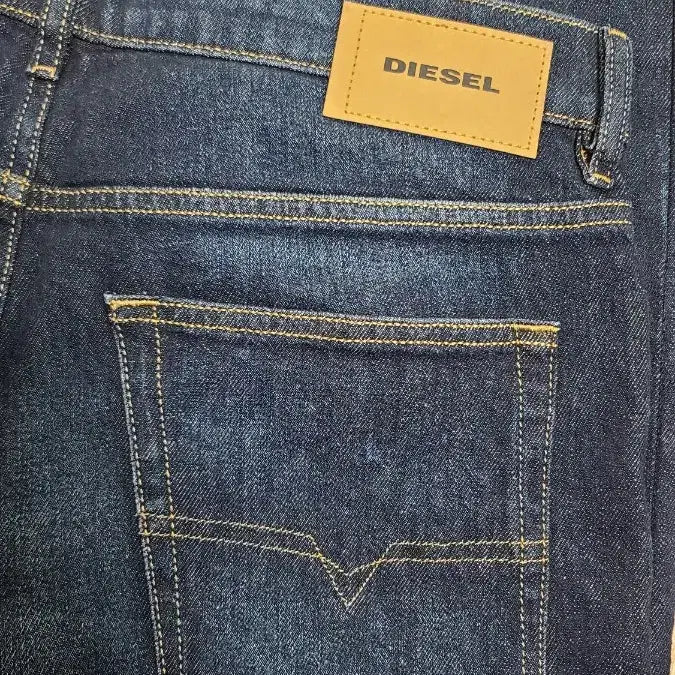 [BUNJANG] Diesel D-LUSTER Tapered Jeans / 정품 디젤 D-LUSTER 테이퍼드진 청바지 33