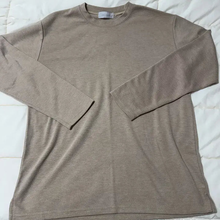 [BUNJANG] W&amp;P HOUSE Beige Round Neck Knit Sweater / W&amp;P HOUSE 베이지 라운드넥 니트 100