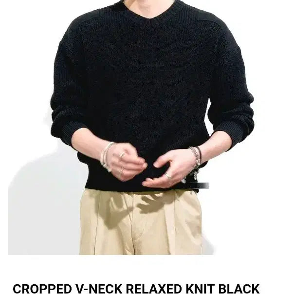 [BUNJANG] Allenne Cropped V-Neck Knit Black Size 2 / (새상품) 알렌느 크롭 브이넥 니트/ 블랙, 2사이즈