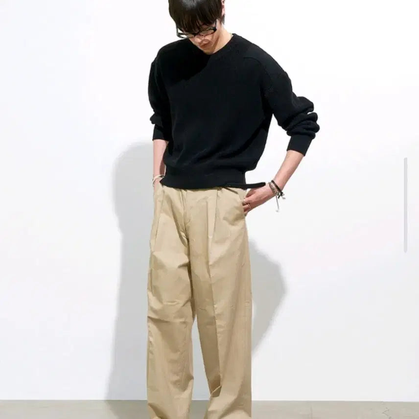 [BUNJANG] Allenne Cropped V-Neck Knit Black Size 2 / (새상품) 알렌느 크롭 브이넥 니트/ 블랙, 2사이즈