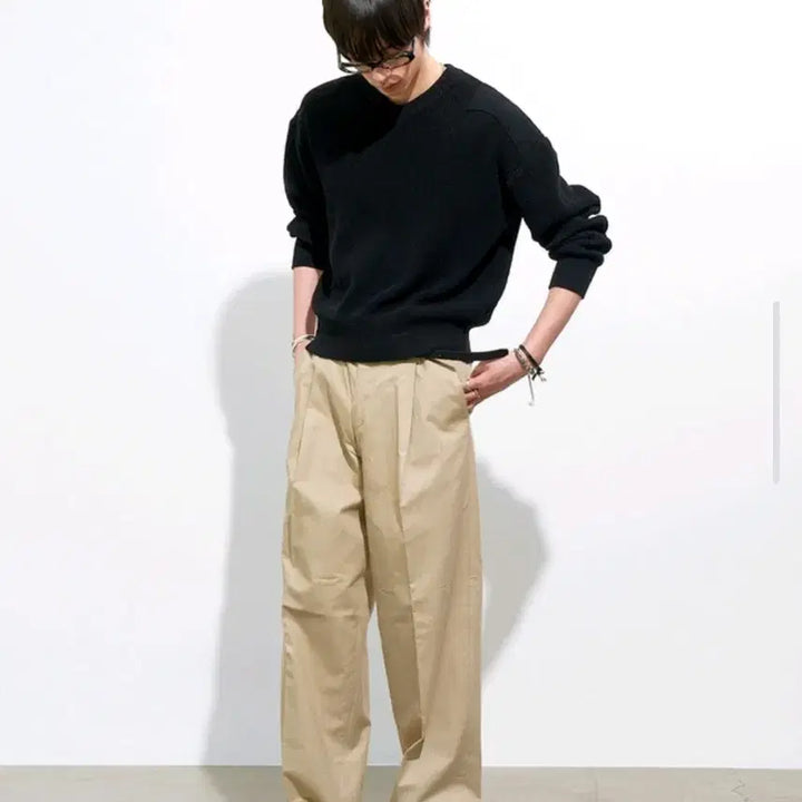 [BUNJANG] Allenne Cropped V-Neck Knit Black Size 2 / (새상품) 알렌느 크롭 브이넥 니트/ 블랙, 2사이즈