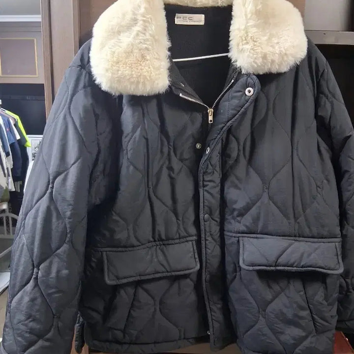 [BUNJANG] PCC Quilted Padded Jumper with Fur Collar (L) / PCC 퀼팅 패딩 점퍼 블랙 퍼 카라(L)