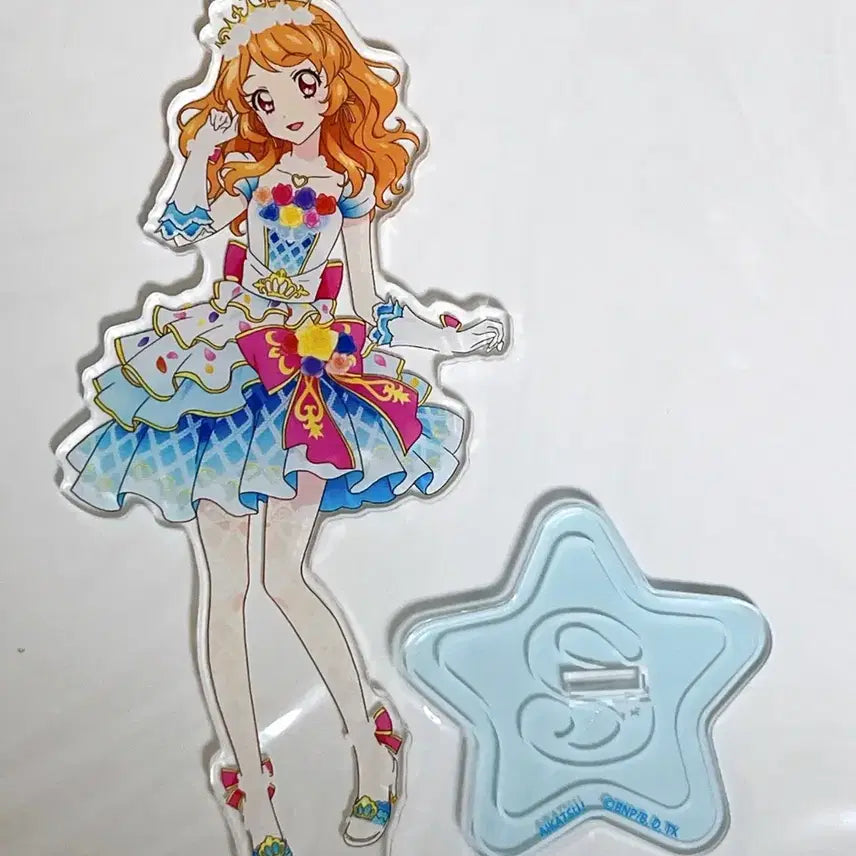 [BUNJANG] Aikatsu! Ichigo Hoshimiya Museum Acrylic Stand / 아이카츠 아이엠스타 스타파라 아카리 하늘 화스베 뮤지엄 아크릴