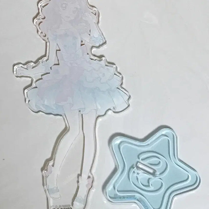 [BUNJANG] Aikatsu! Ichigo Hoshimiya Museum Acrylic Stand / 아이카츠 아이엠스타 스타파라 아카리 하늘 화스베 뮤지엄 아크릴