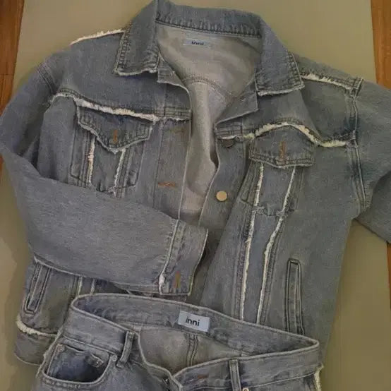 [BUNJANG] inni Denim Jacket &amp; Pants Set / inni 데님 자켓 &amp; 팬츠 세트