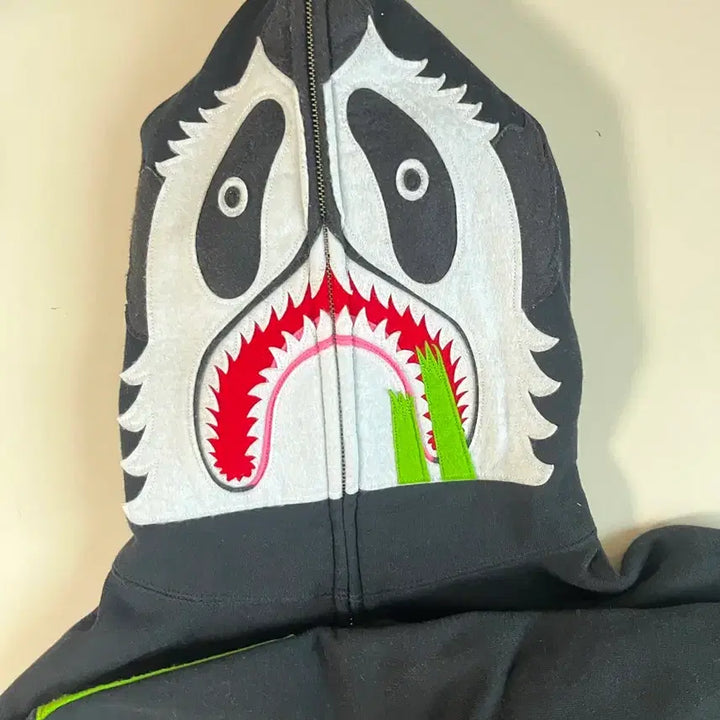 [BUNJANG] BAPE Panda Shark Camo Hoodie / [정품] 베이프 한정판 팬더 샤크 카모 후드집업 판매합니다.