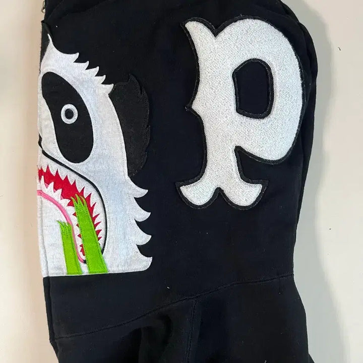 [BUNJANG] BAPE Panda Shark Camo Hoodie / [정품] 베이프 한정판 팬더 샤크 카모 후드집업 판매합니다.