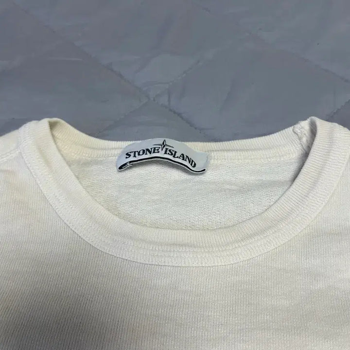 [SOLD OUT] [M]스톤아일랜드 화이트 포켓 맨투맨 롱슬리브 티셔츠