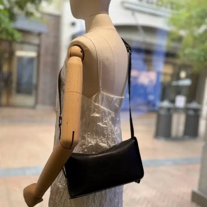 [BUNJANG] Joy Gryson Crescent Shoulder Bag Crossbody Bag Brown / 조이그라이슨 크레센트 숄더백 크로스백 브라운