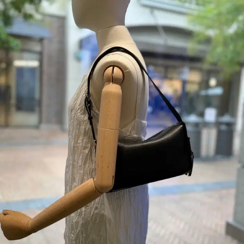[BUNJANG] Joy Gryson Crescent Shoulder Bag Crossbody Bag Brown / 조이그라이슨 크레센트 숄더백 크로스백 브라운