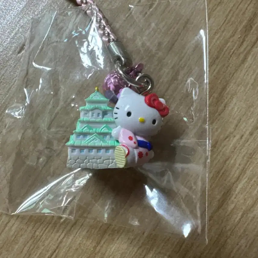 [BUNJANG] Hello Kitty Edo Castle Tokyo Limited Strap Keychain / 키티 에도성 도쿄 한정 스트랩 키링