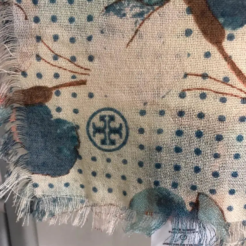 [BUNJANG] Tory Burch Wool Scarf Flower Pattern / 정품 토리버치 울 스카프 (정가 33만원대)