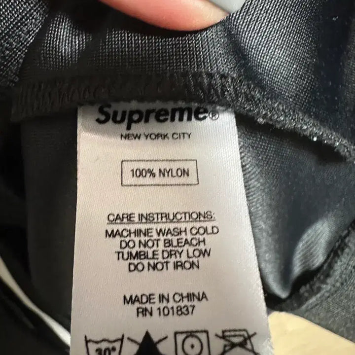 [BUNJANG] Supreme V-Neck Jersey Top / 슈프림 블랙 브이넥 져지 탑