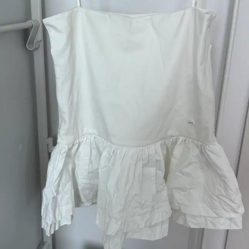 [BUNJANG] Magnete Archive Pintuck Top White Bustier / 마그넷 아카이브 핀턱 탑 화이트 뷔스티에